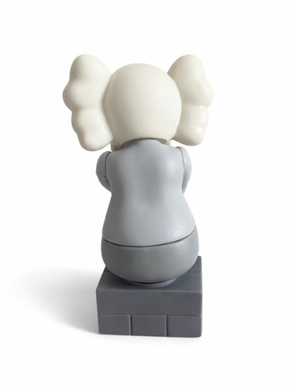 Фигурка KAWS Passing Through